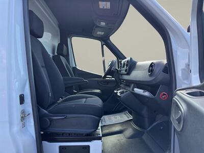 2019 Mercedes-Benz Sprinter 4500 Chassi Standard Roof V6 - Photo 16 - Warrington, PA 18976