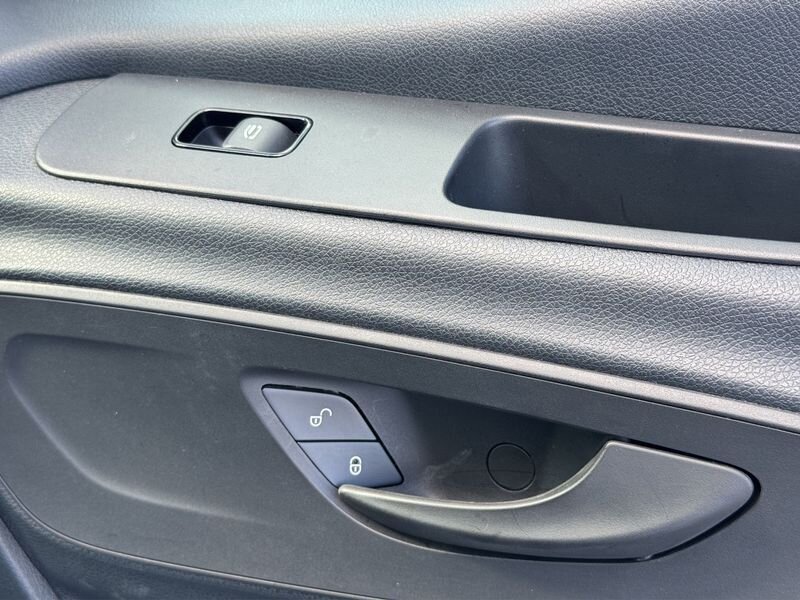 2019 Mercedes-Benz Sprinter 4500 Chassi Standard Roof V6 - Photo 15 - Warrington, PA 18976