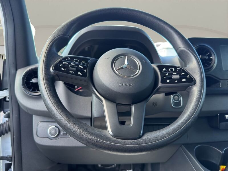 2019 Mercedes-Benz Sprinter 4500 Chassi Standard Roof V6 - Photo 9 - Warrington, PA 18976