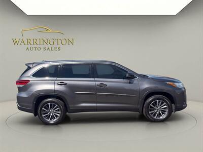 2019 Toyota Highlander XLE - Photo 8 - Warrington, PA 18976
