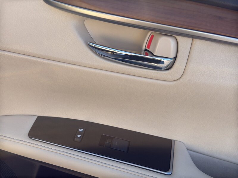 2016 Lexus ES 300h - Photo 11 - Warrington, PA 18976