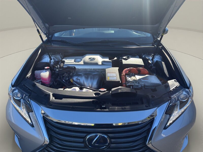 2016 Lexus ES 300h - Photo 15 - Warrington, PA 18976