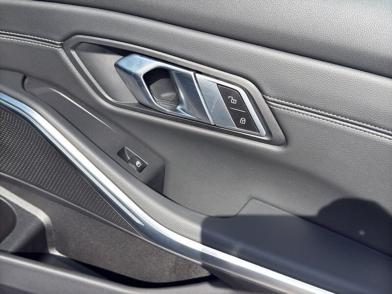 2023 BMW 330i xDrive - Photo 19 - Warrington, PA 18976