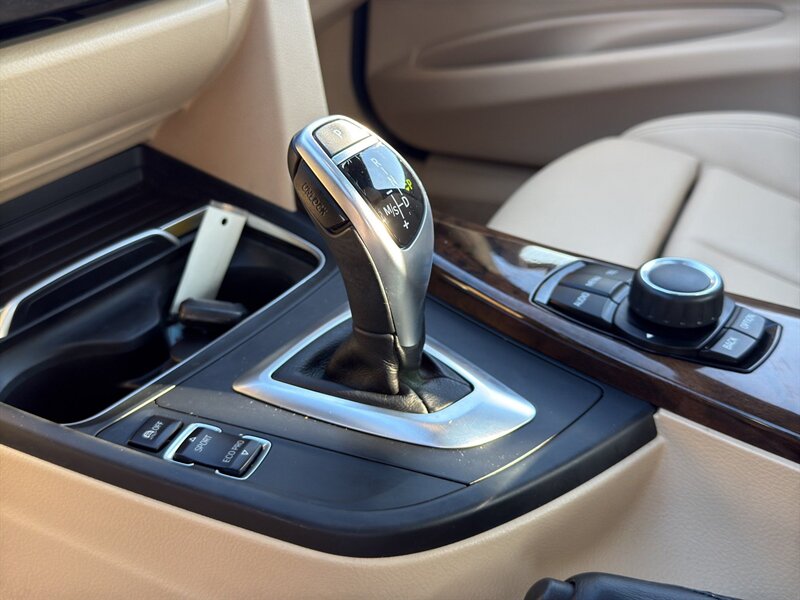 2016 BMW 328i xDrive - Photo 15 - Warrington, PA 18976