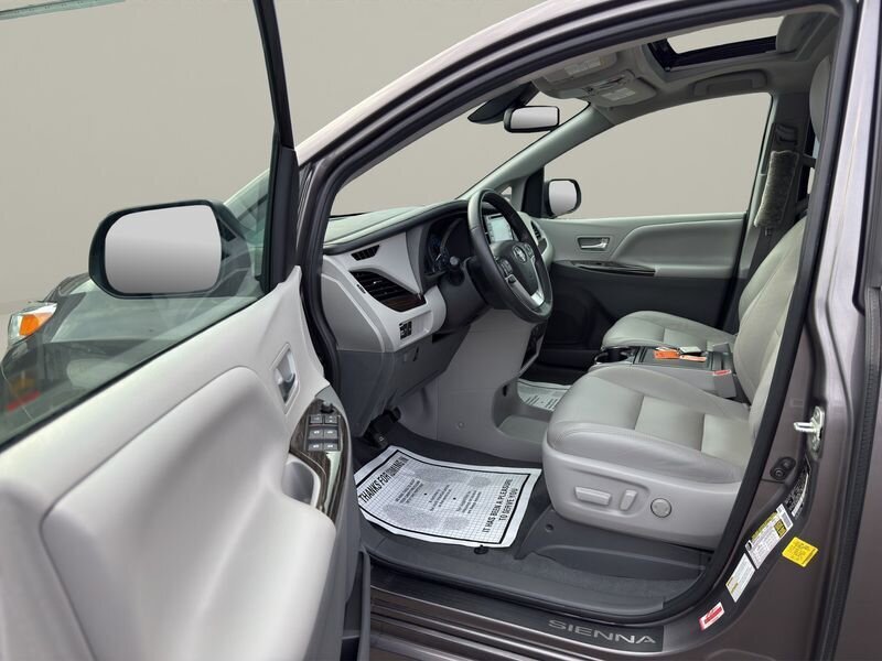2020 Toyota Sienna XLE - Photo 29 - Warrington, PA 18976