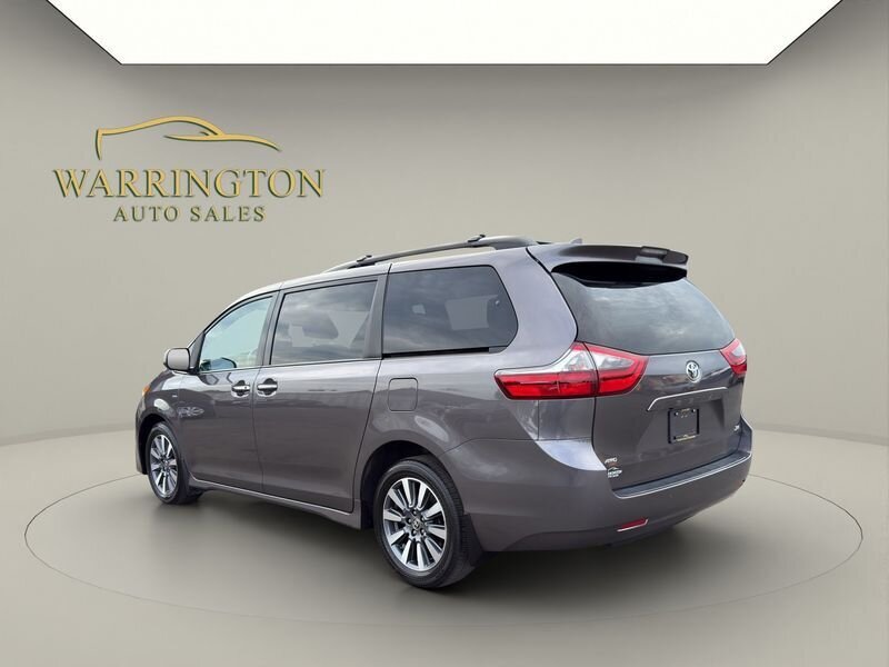 2020 Toyota Sienna XLE - Photo 5 - Warrington, PA 18976