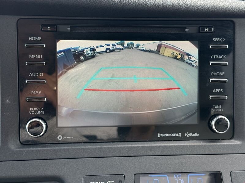 2020 Toyota Sienna XLE - Photo 16 - Warrington, PA 18976