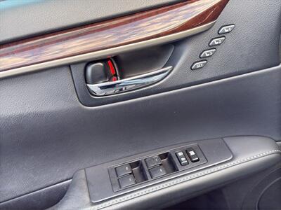 2013 Lexus ES 350   - Photo 12 - Warrington, PA 18976