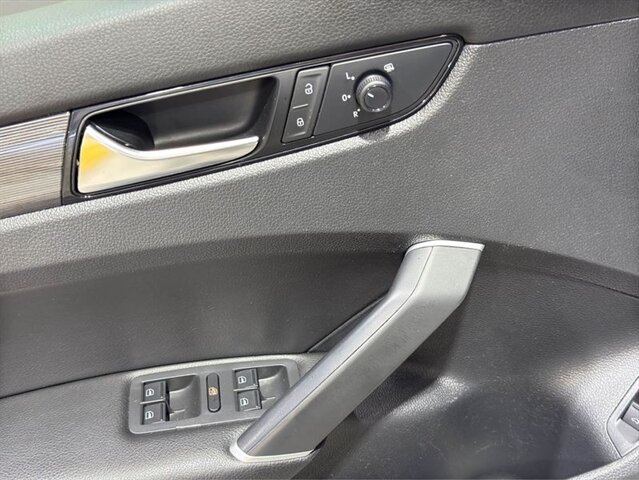 2021 Volkswagen Passat 2.0T R-Line - Photo 12 - Warrington, PA 18976