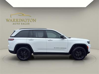 2024 Jeep Grand Cherokee Altitude 4x4 - Photo 8 - Warrington, PA 18976