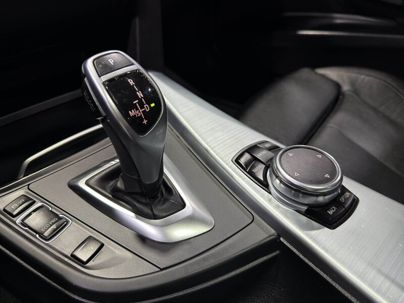 2016 BMW 328i xDrive - Photo 15 - Warrington, PA 18976