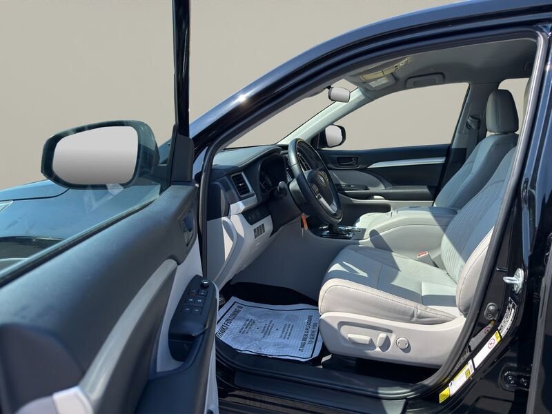 2019 Toyota Highlander LE - Photo 27 - Warrington, PA 18976