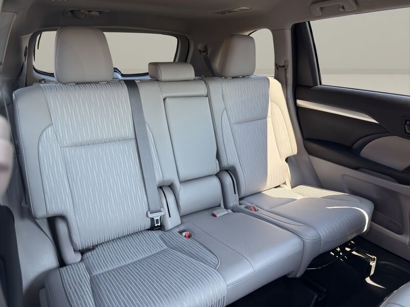 2019 Toyota Highlander LE - Photo 20 - Warrington, PA 18976
