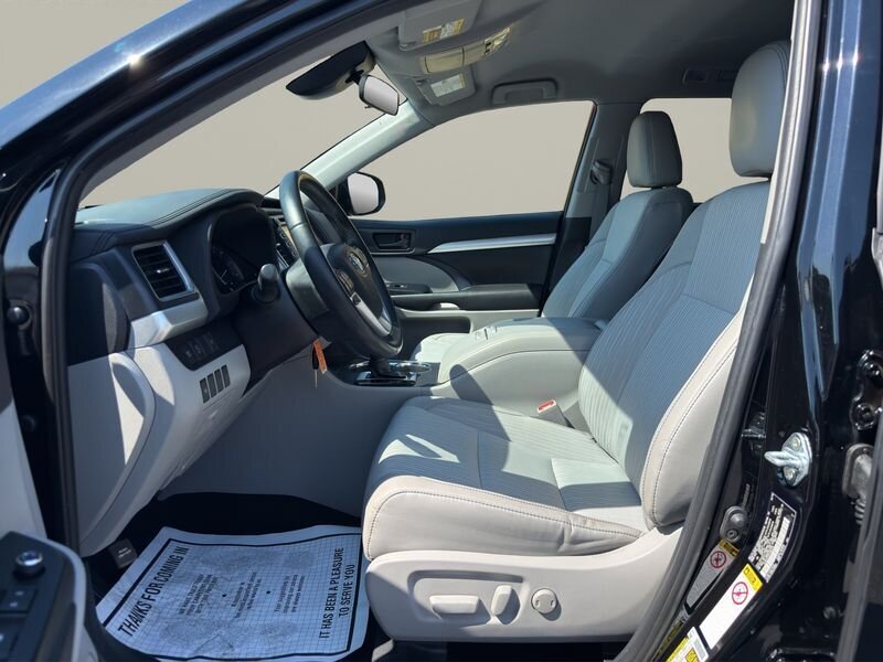 2019 Toyota Highlander LE - Photo 9 - Warrington, PA 18976