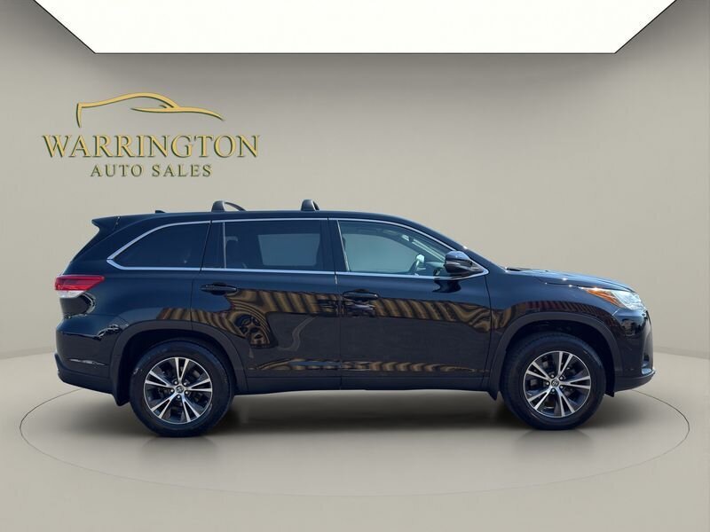 2019 Toyota Highlander LE - Photo 8 - Warrington, PA 18976