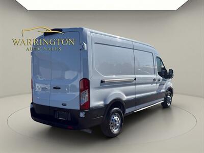 2022 Ford Transit-250 Cargo Van Medium Roof - Photo 7 - Warrington, PA 18976