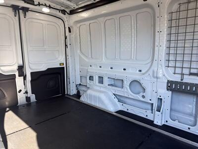2022 Ford Transit-250 Cargo Van Medium Roof - Photo 14 - Warrington, PA 18976