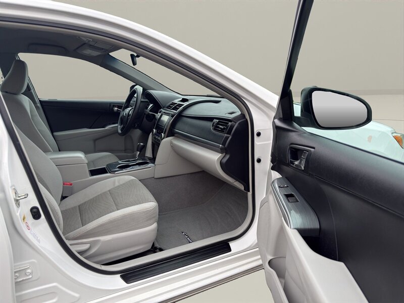 2013 Toyota Camry Hybrid LE - Photo 17 - Warrington, PA 18976