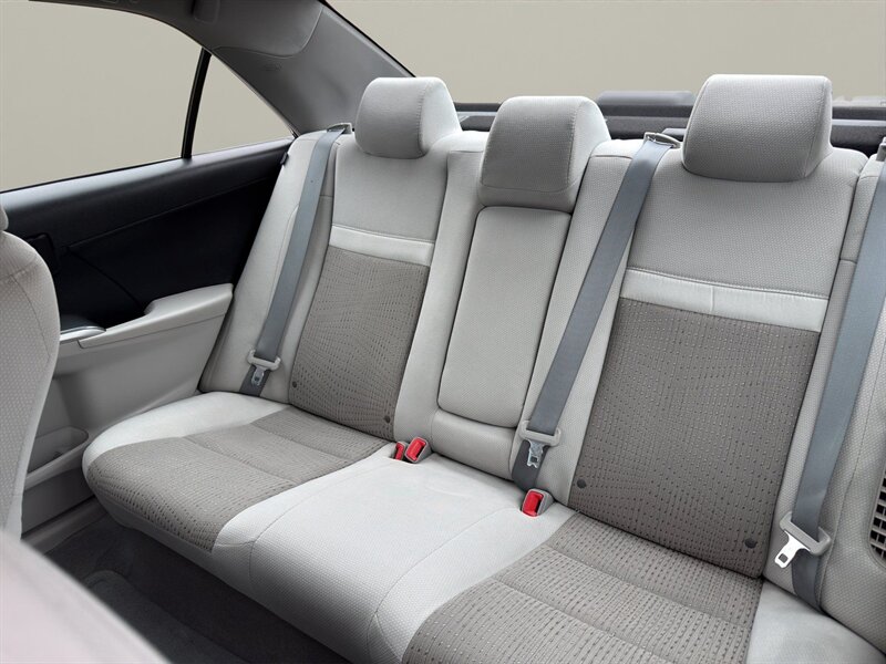 2013 Toyota Camry Hybrid LE - Photo 13 - Warrington, PA 18976