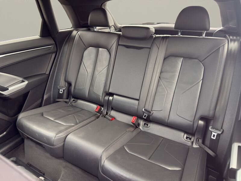 2020 Audi Q3 Premium 45 TFSI S line quattro Tiptronic - Photo 12 - Warrington, PA 18976