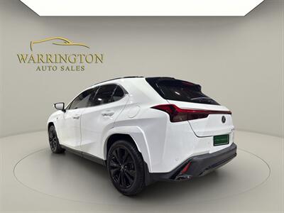2023 Lexus UX 250h F SPORT Design   - Photo 5 - Warrington, PA 18976