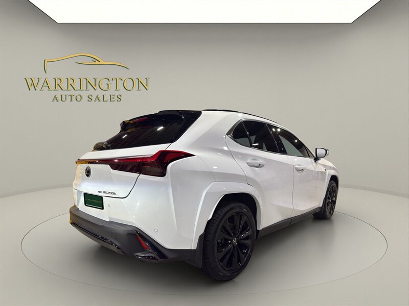 2023 Lexus UX 250h F SPORT Design - Photo 7 - Warrington, PA 18976