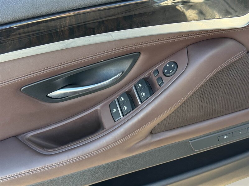 2016 BMW 528i xDrive - Photo 12 - Warrington, PA 18976