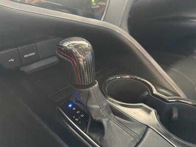 2020 Toyota Camry SE   - Photo 15 - Warrington, PA 18976