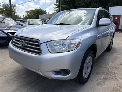 2010 Toyota Highlander 4 cylinder 5D SUV - Photo 1 - Houston, TX 77063-5630