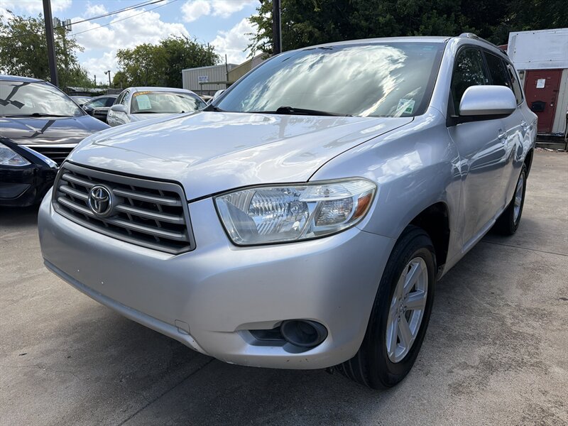 2010 Toyota Highlander 4 cylinder 5D SUV  