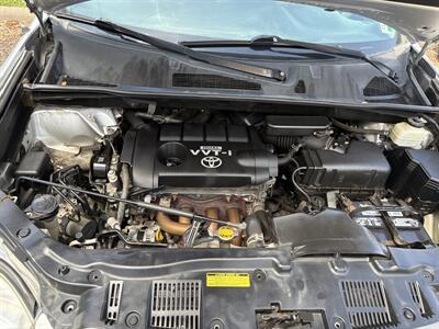 2010 Toyota Highlander 4 cylinder 5D SUV - Photo 12 - Houston, TX 77063-5630