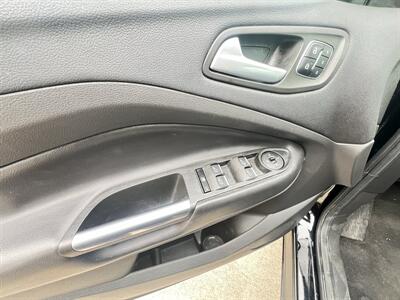 2017 Ford Escape Titanium - Photo 10 - Houston, TX 77063-5630