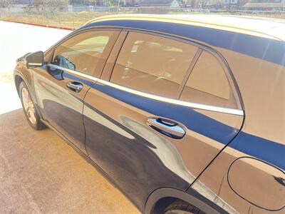 2018 Mercedes-Benz GLA GLA 250 4MATIC   - Photo 8 - Houston, TX 77063-5630