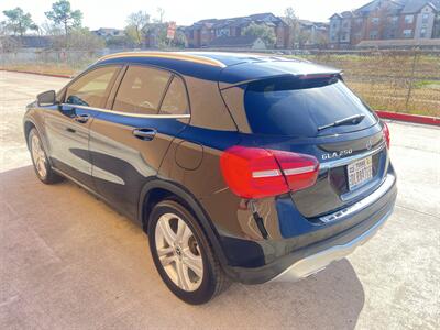 2018 Mercedes-Benz GLA GLA 250 4MATIC   - Photo 3 - Houston, TX 77063-5630