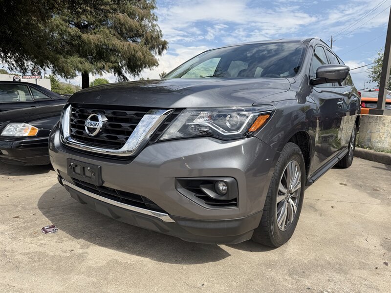2019 Nissan Pathfinder S   - Photo 1 - Houston, TX 77063-5630