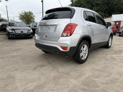 2020 Chevrolet Trax LS - Photo 4 - Houston, TX 77063-5630