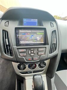 2014 Ford Focus SE - Photo 18 - Houston, TX 77063-5630