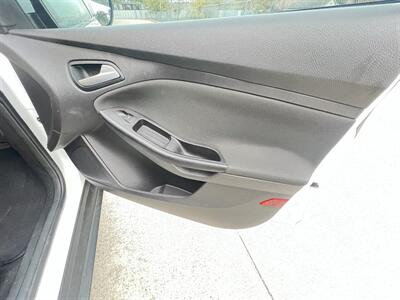 2014 Ford Focus SE - Photo 25 - Houston, TX 77063-5630