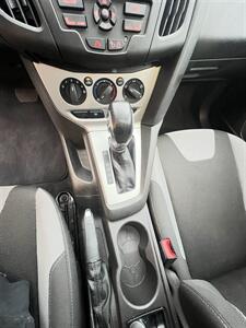 2014 Ford Focus SE - Photo 19 - Houston, TX 77063-5630