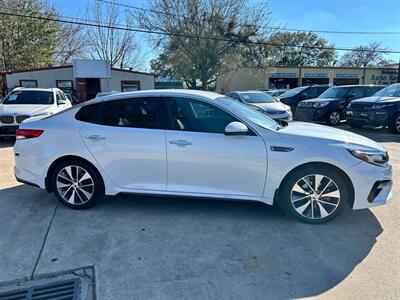 2019 Kia Optima LX   - Photo 7 - Houston, TX 77063-5630