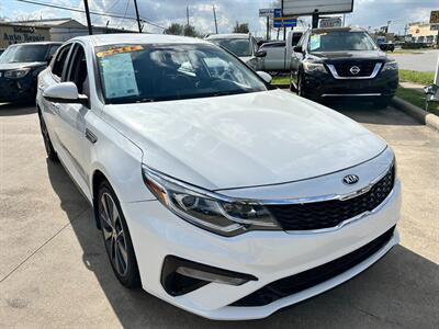 2019 Kia Optima LX   - Photo 1 - Houston, TX 77063-5630