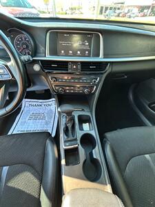2019 Kia Optima LX   - Photo 14 - Houston, TX 77063-5630