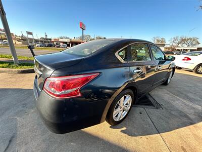 2013 Nissan Altima 2.5  SV - Photo 7 - Houston, TX 77063-5630