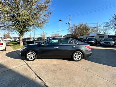 2013 Nissan Altima 2.5  SV - Photo 5 - Houston, TX 77063-5630