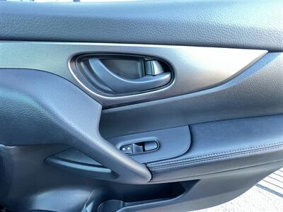 2020 Nissan Rogue Sport S   - Photo 14 - Houston, TX 77063-5630