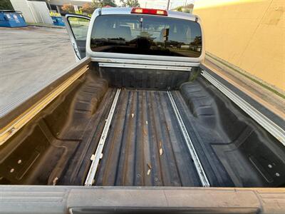 2005 Nissan Frontier SE 4dr Crew Cab SE - Photo 17 - Houston, TX 77063-5630