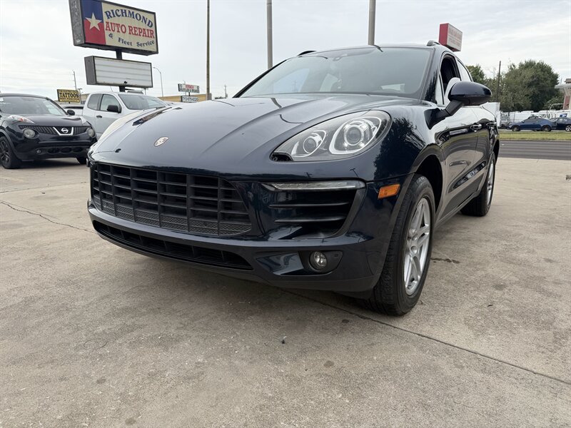 2018 Porsche Macan  