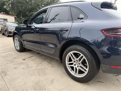2018 Porsche Macan - Photo 5 - Houston, TX 77063-5630