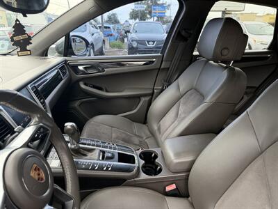2018 Porsche Macan - Photo 8 - Houston, TX 77063-5630