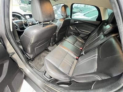 2014 Ford Focus SE - Photo 11 - Houston, TX 77063-5630